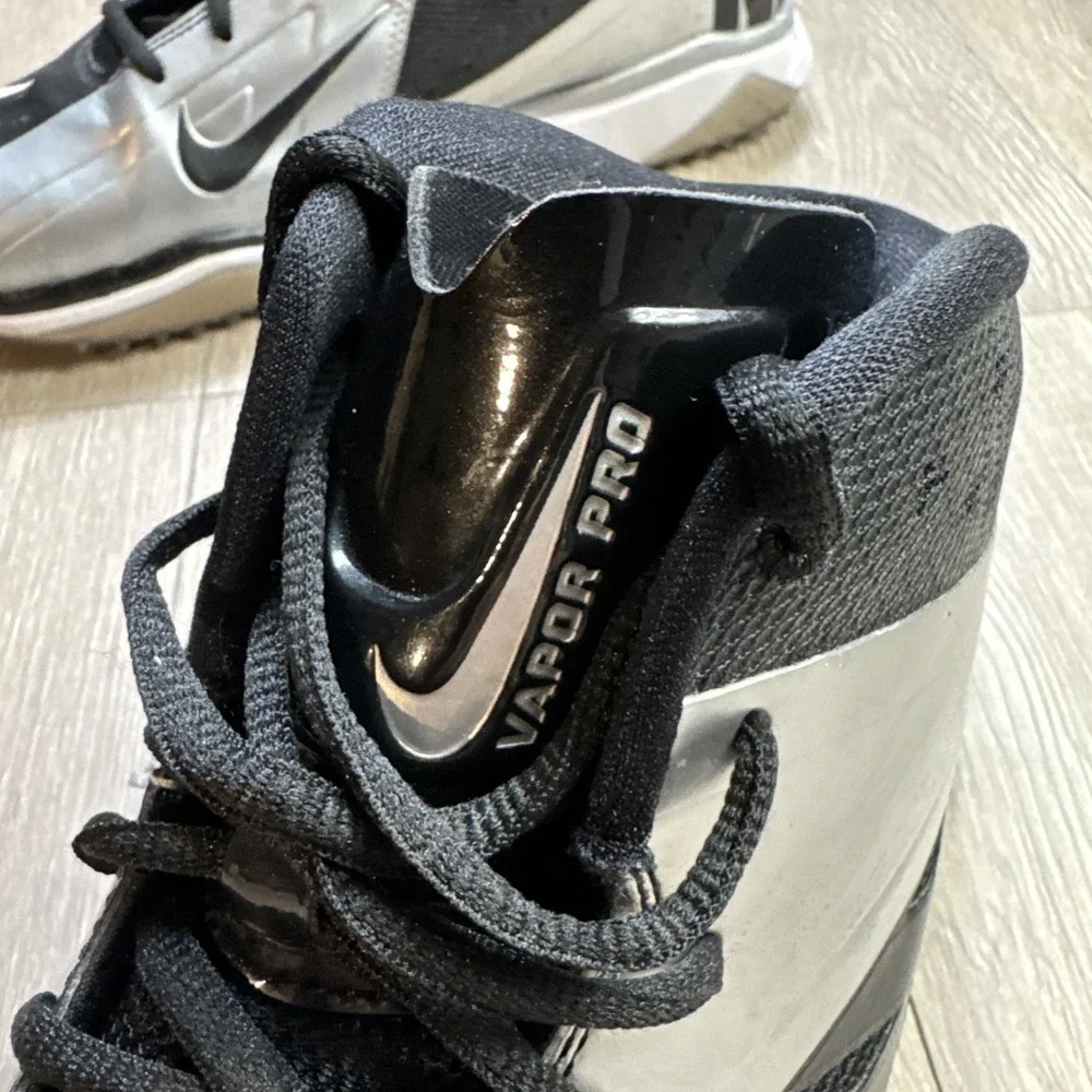 Nike men preowned